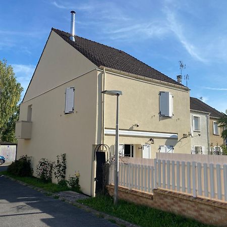 Chez Manu Meuble De Tourisme 2 Etoiles Pour 6 Personnes - 3 Chambres Villeparisis Exterior foto